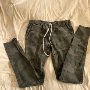 PACSUN Women’s Camo pull on pants skinny small